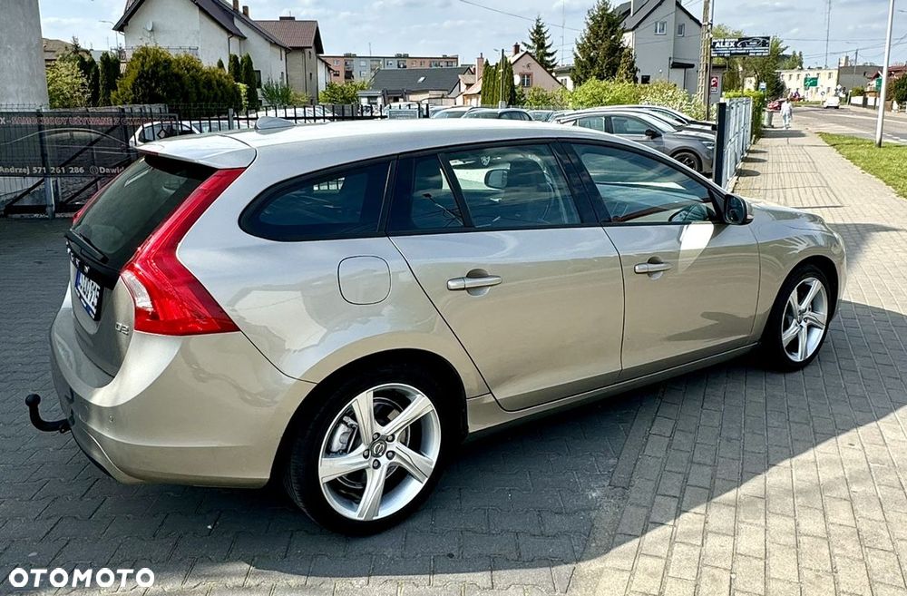 Volvo V60 D2 Drive-E Summum - 6