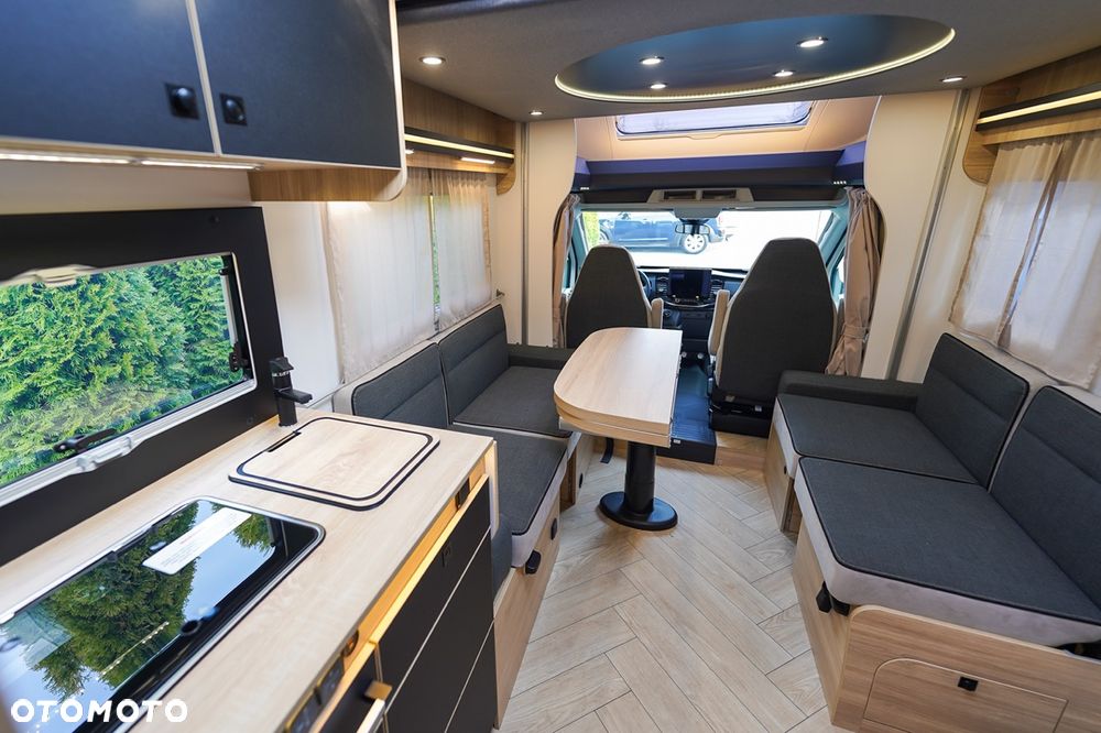 Ford Chausson 720 Titanium Line - 11