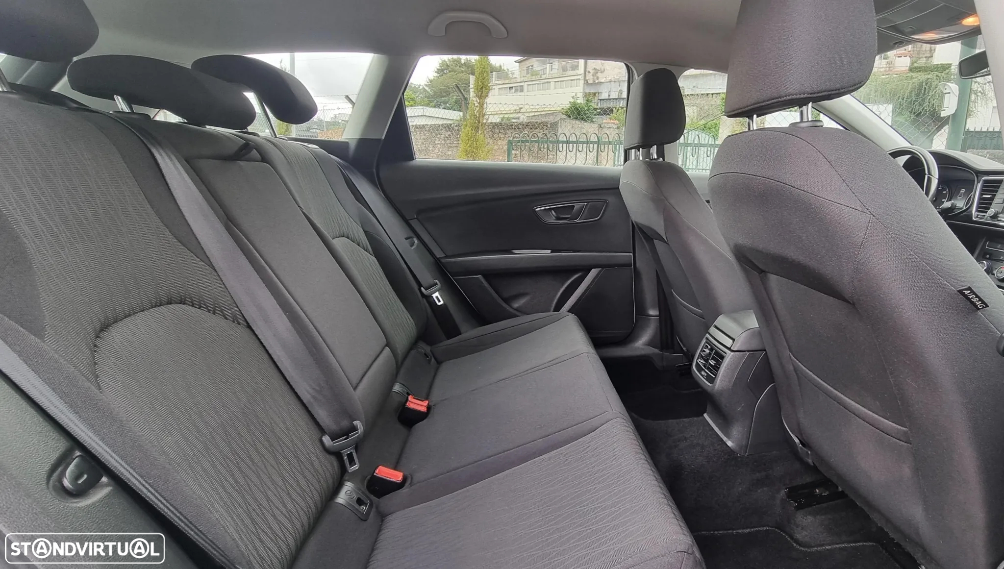 SEAT Leon ST 1.6 TDI Reference Ecomotive - 17