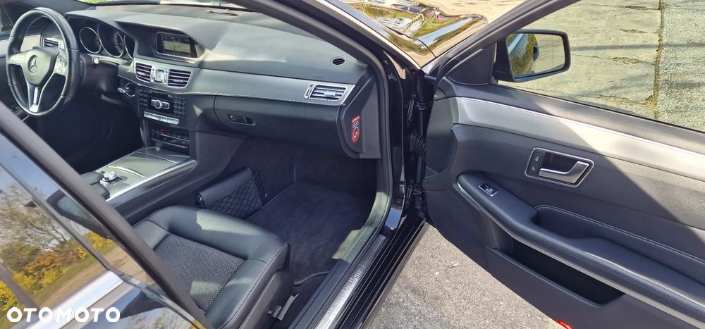 Mercedes-Benz Klasa E 250 T 7G-TRONIC Elegance - 13