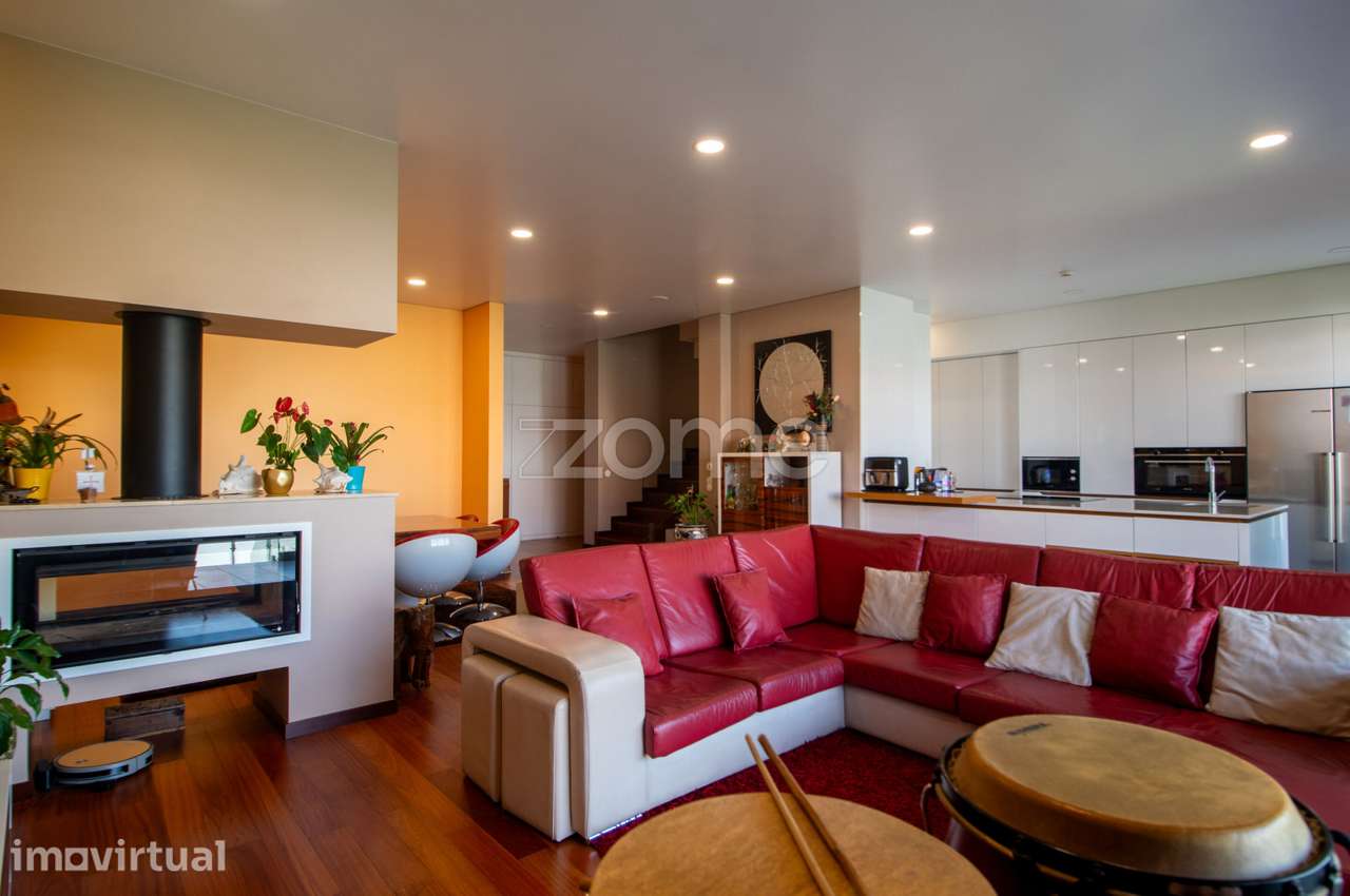 Moradia T4 com Piscina e Jardim | Ermesinde - Grande imagem: 5/37