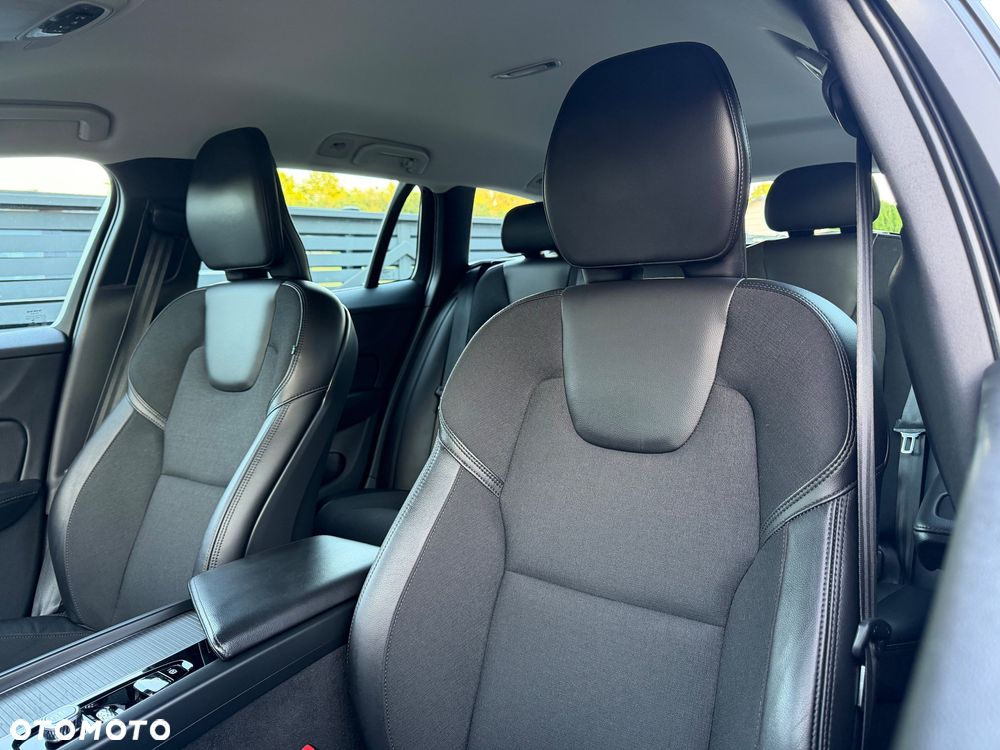Volvo V60 Cross Country D3 Geartronic Momentum - 27
