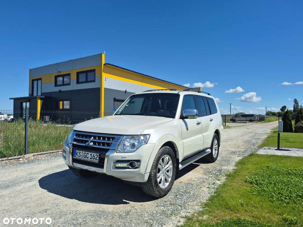 Mitsubishi Pajero 3.2 DI-D Automatik Final Edition - 1