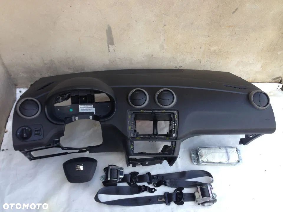DESKA KONSOLA AIRBAG PASY SEAT IBIZA 6P - 1