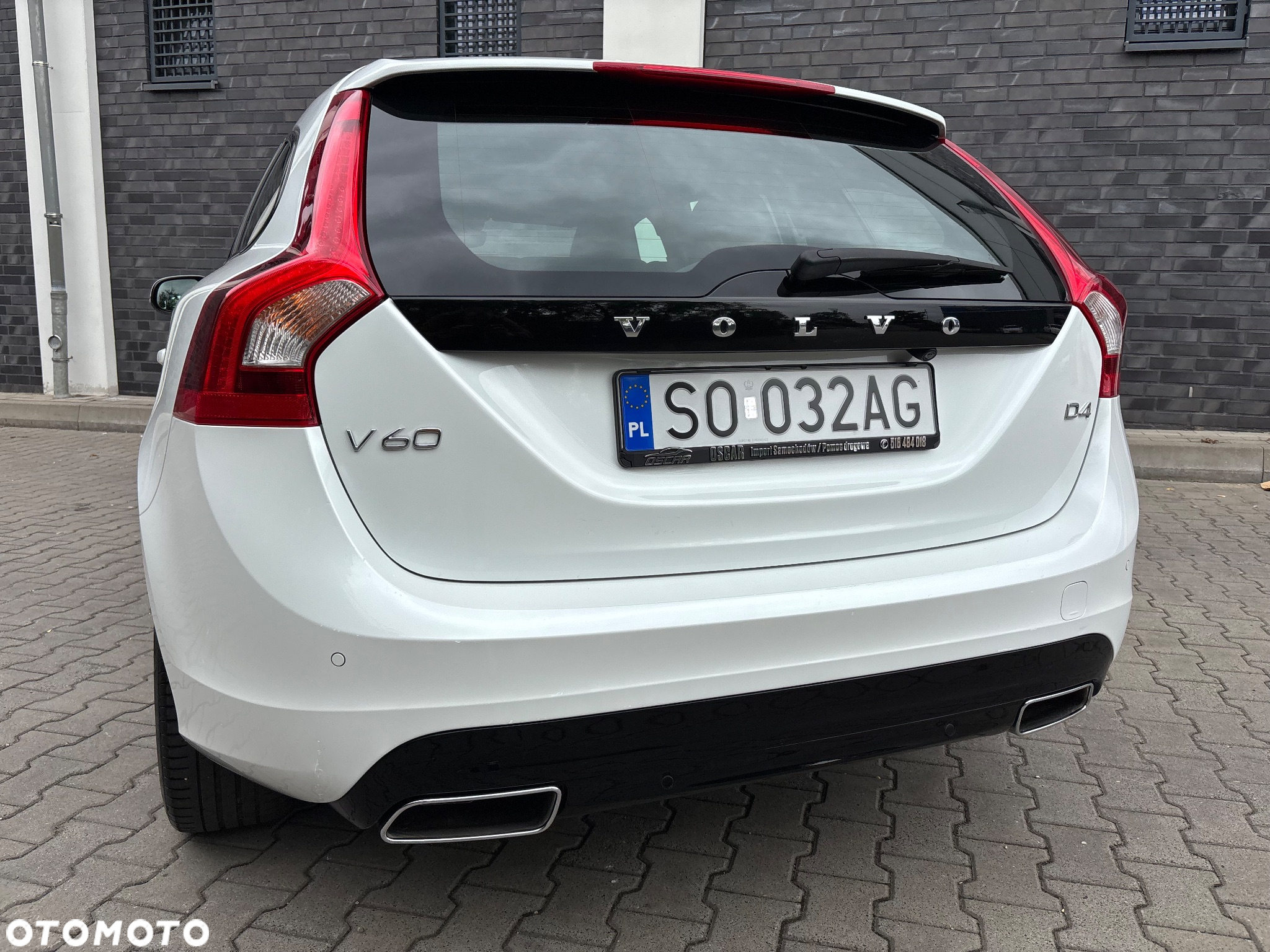 Volvo V60 D4 Drive-E R-Design Kinetic - 3