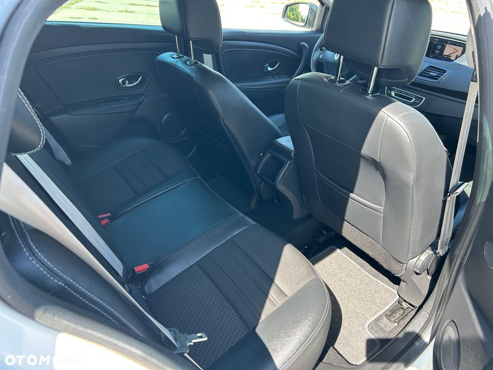 Renault Megane ENERGY TCe 130 EDC BOSE EDITION - 15