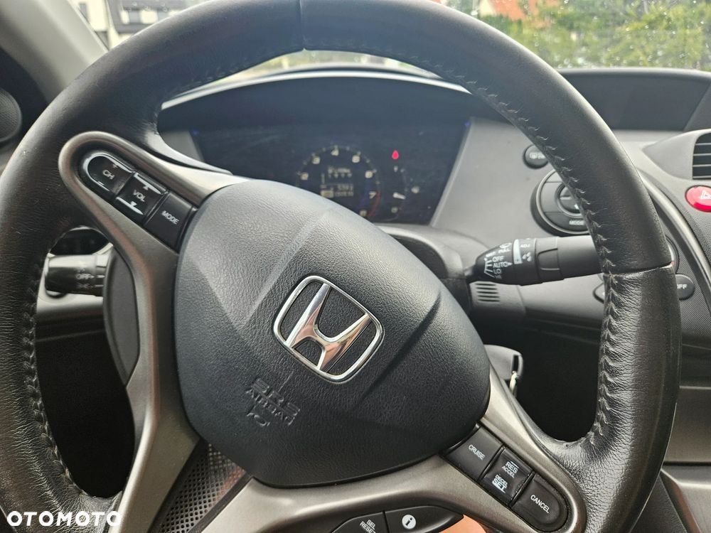 Honda Civic 1.8 Sport - 11