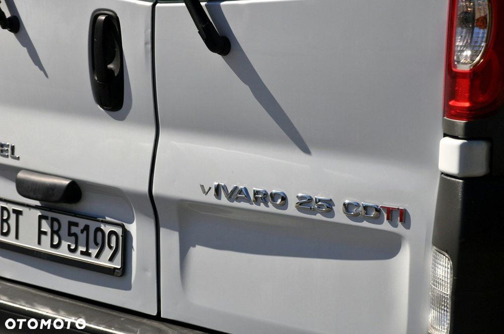 Opel Vivaro - 18