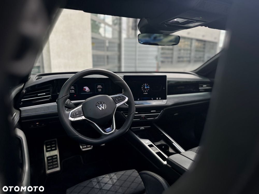 Volkswagen Passat - 12