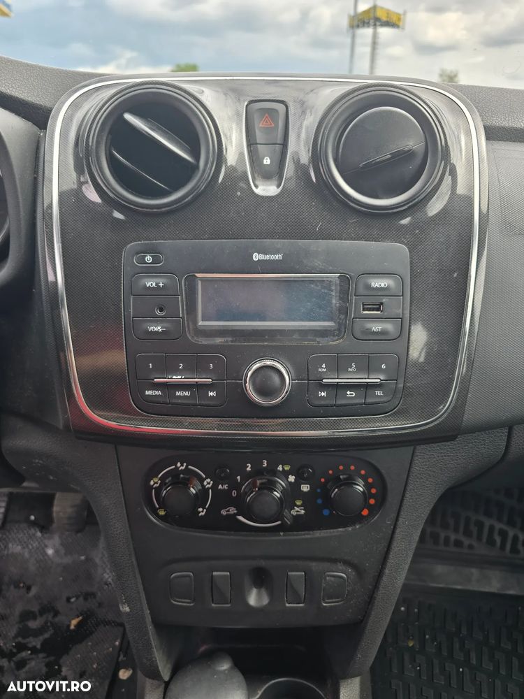 Dacia Logan 1.0 SCe Ambiance - 12