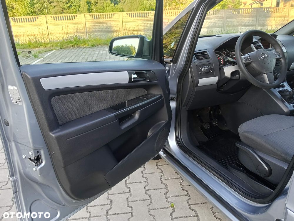 Opel Zafira 1.6 Edition - 26
