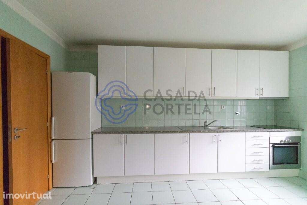 Andar - Moradia T3 , em São joao de Vêr , com Garagem fechada . - Grande imagem: 5/19