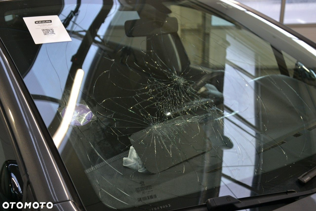 Peugeot 2008 - 11