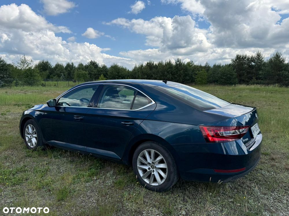 Skoda Superb 1.5 TSI ACT Ambition DSG - 4