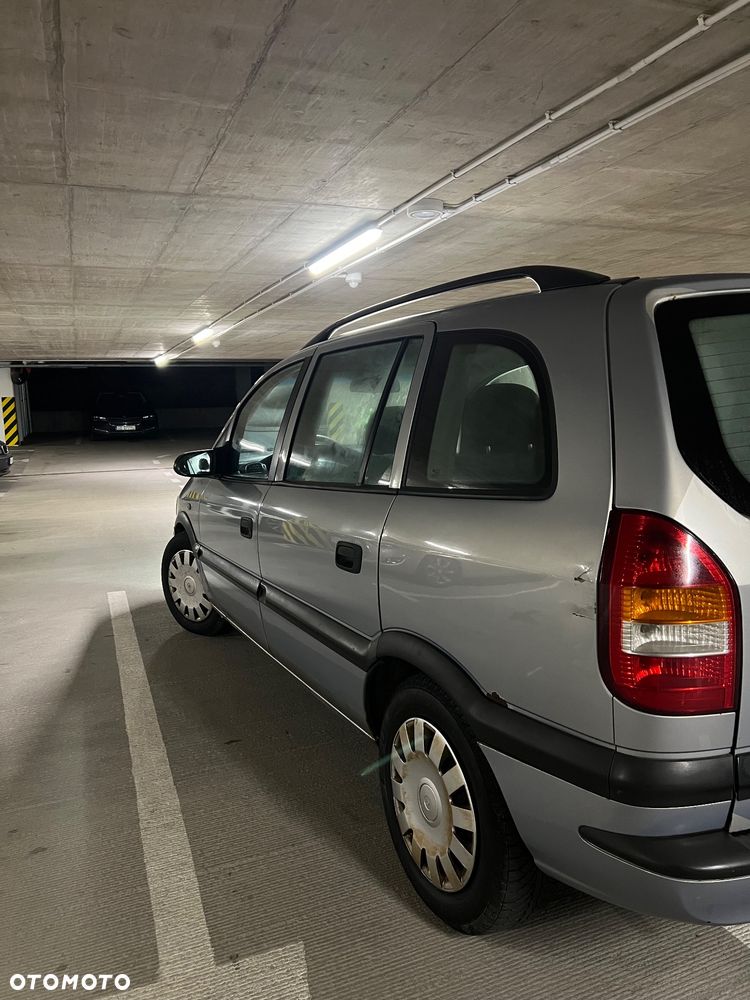 Opel Zafira - 8