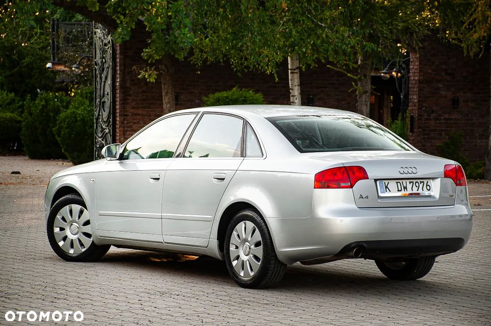 Audi A4 Limousine 1.6 - 22