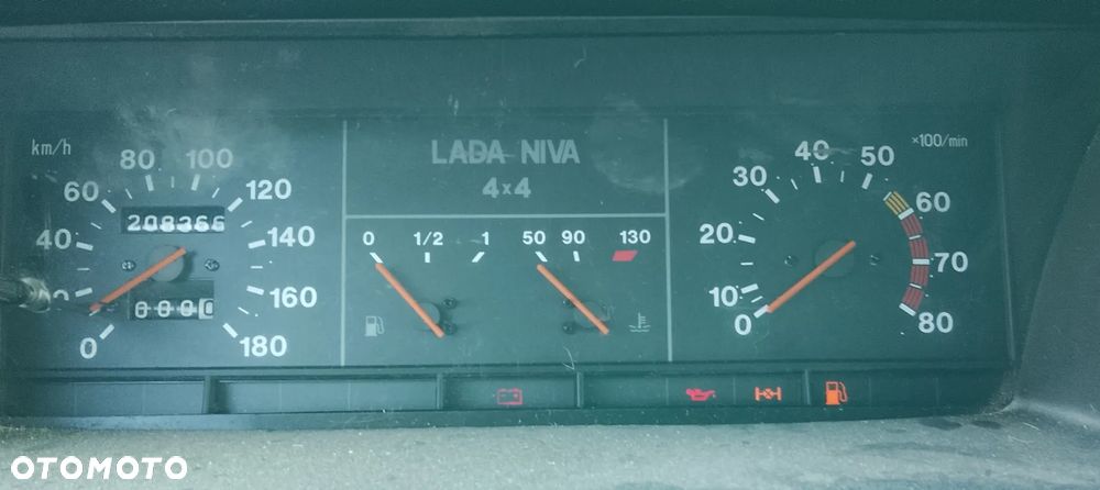 ŁADA NIVA 1.7 - 8