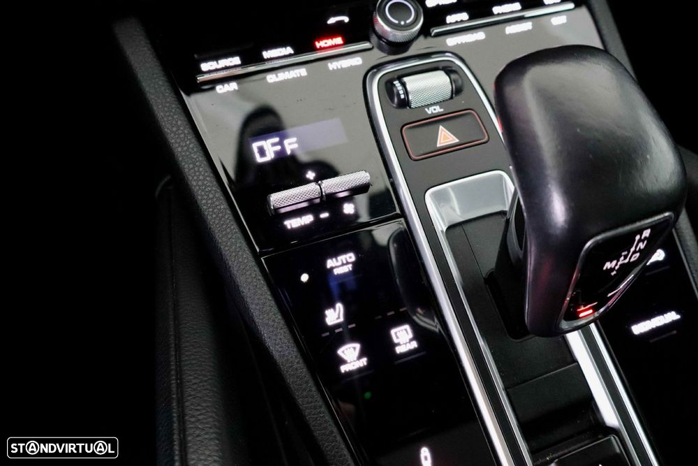 Porsche Cayenne Coupé E-Hybrid - 50