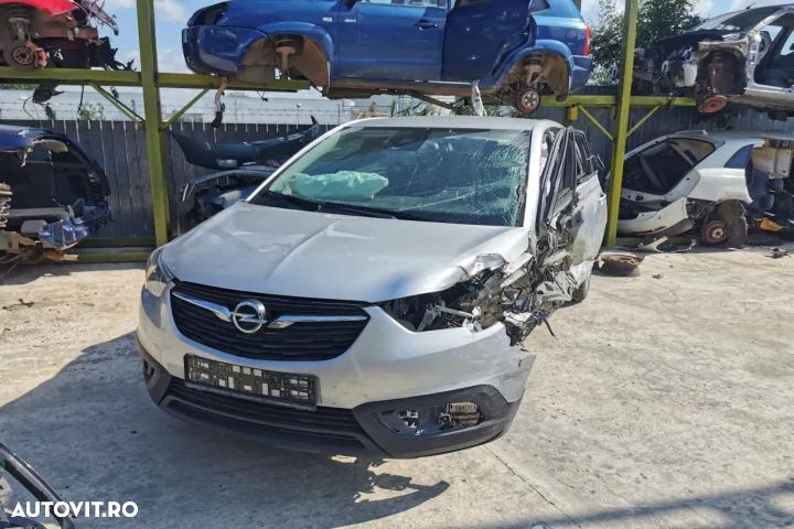 compresor clima alternator electromotor vas lichid parbriz expansiune pompa de benzina plutitor carcasa filtru ulei aer pompa abs frana  Opel Crossland X an 2018, motor 1.2 benzina cod motor HN01 (B12XHL) Dezmembrez - 1