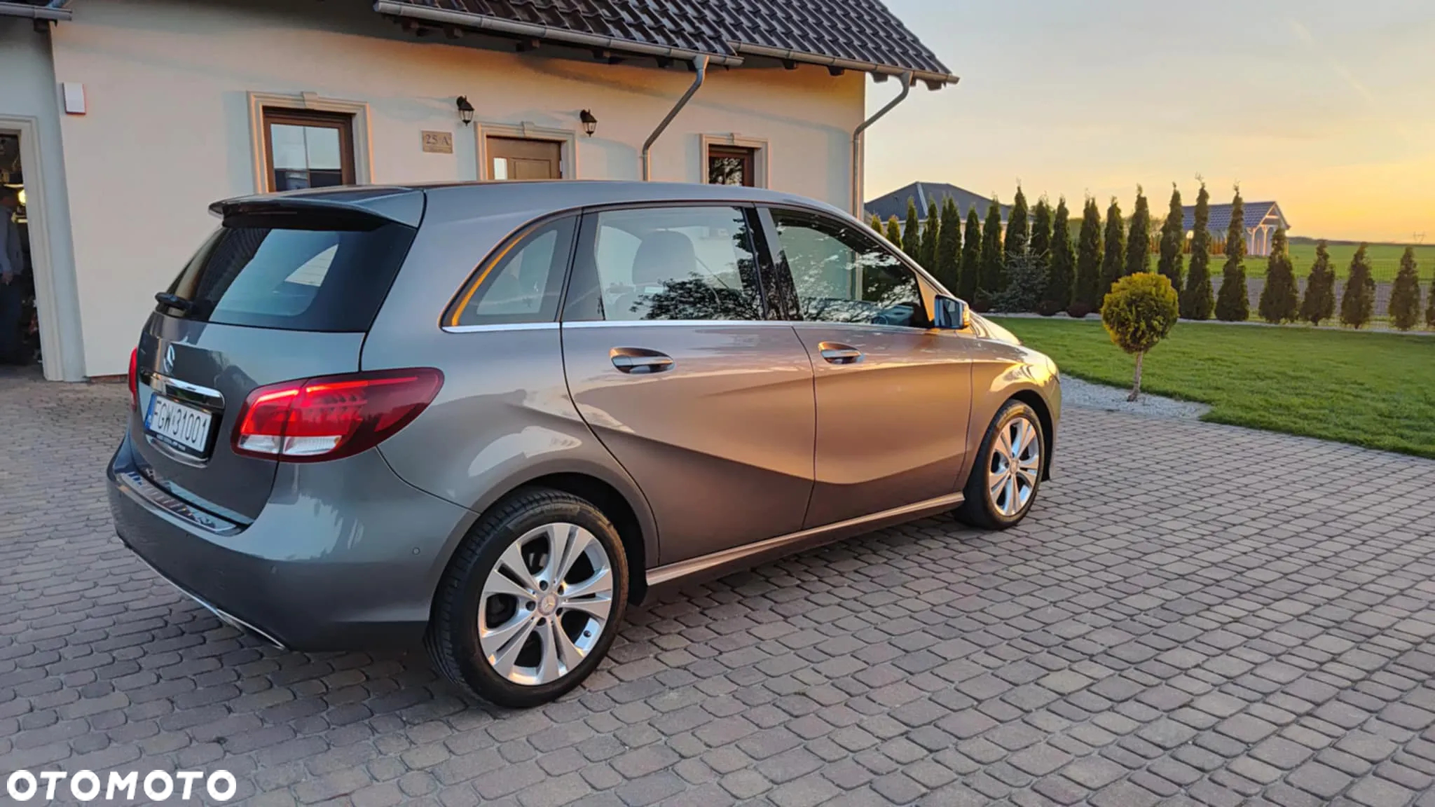Mercedes-Benz Klasa B 180 - 11