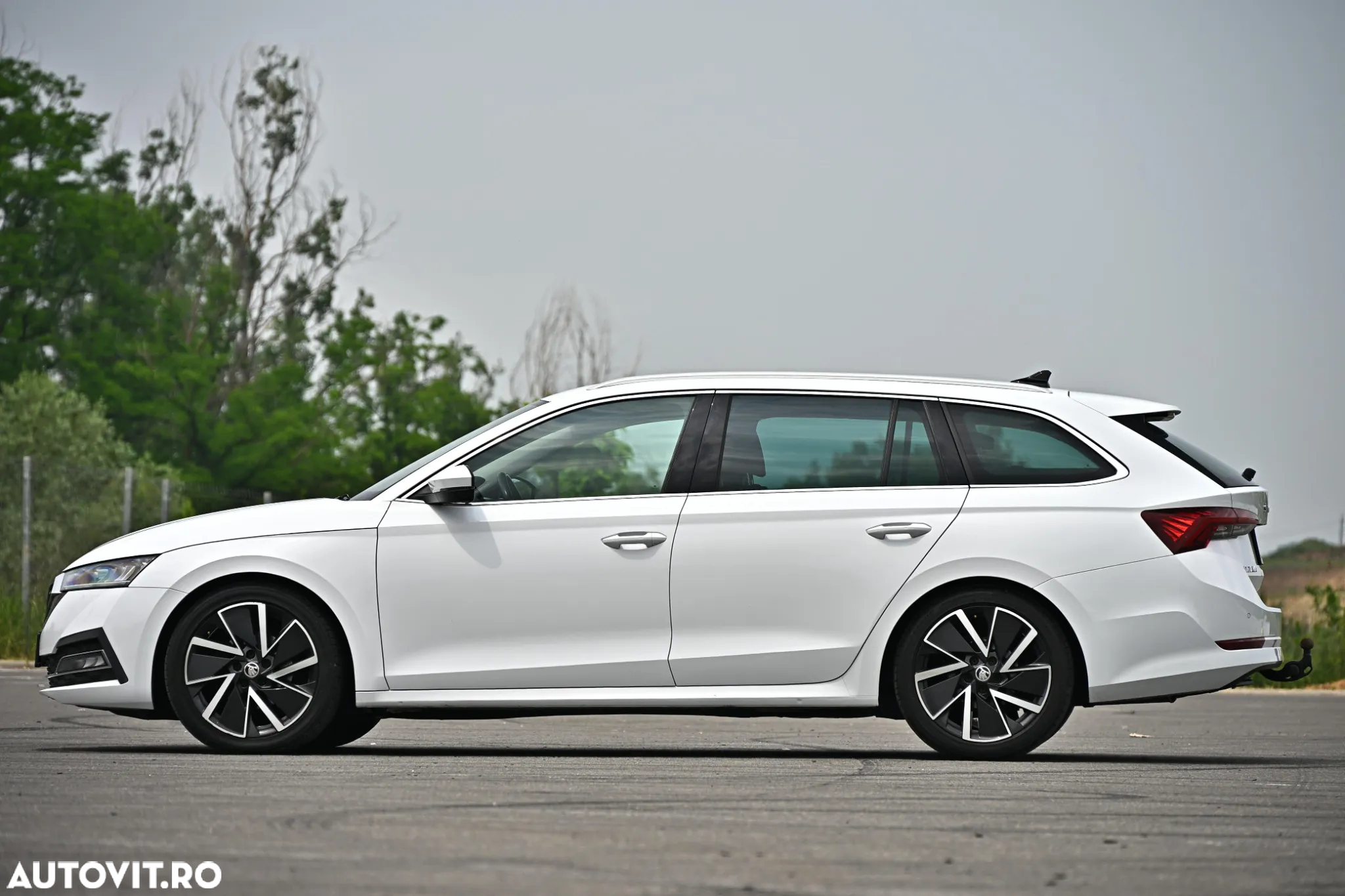 Skoda Octavia 2.0 TDI DSG Style - 11