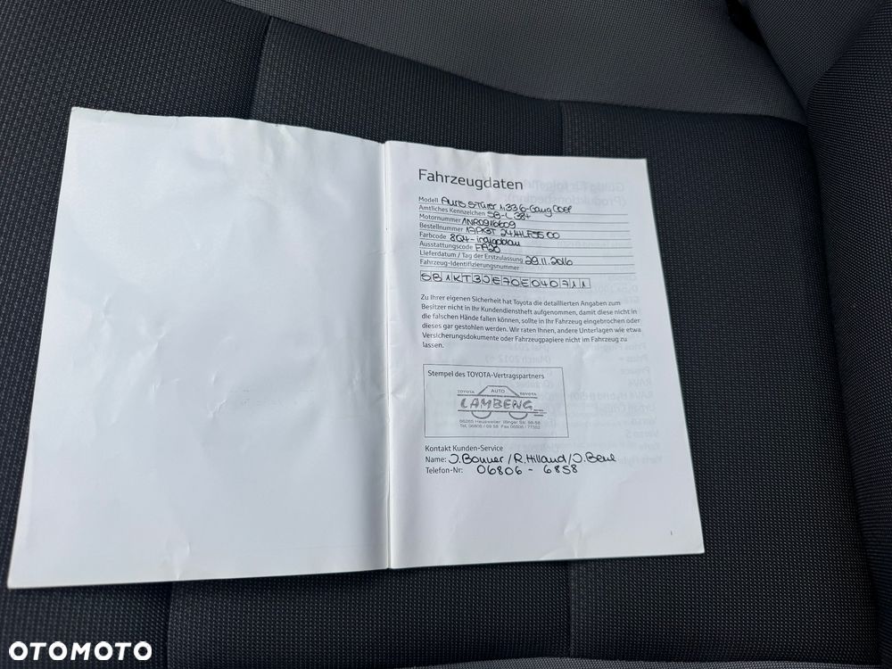 Toyota Auris 1.33 Dual-VVT-i Design Edition - 26