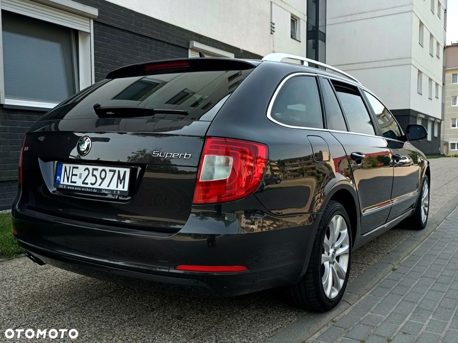 Skoda Superb 2.0 TDI DSG Exclusive - 9