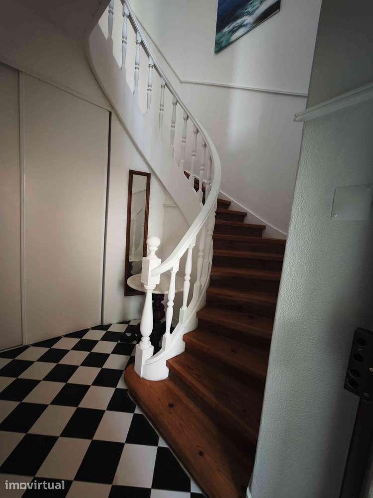 Apartamento em vivenda no centro de Carcavelos - Grande imagem: 4/15