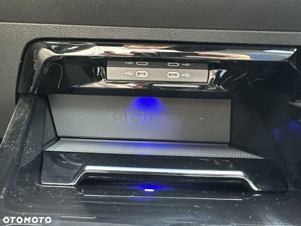 Volkswagen Golf Variant - 28