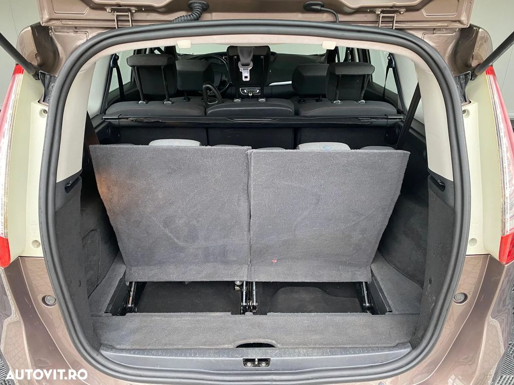 Renault Grand Scenic - 13