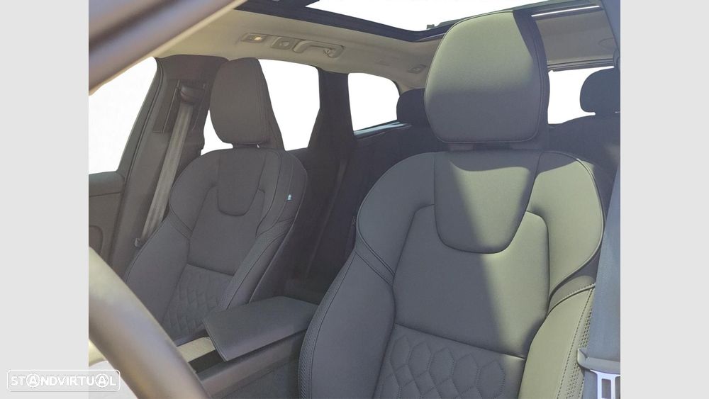 Volvo XC 60 2.0 T6 PHEV Plus Bright AWD - 12