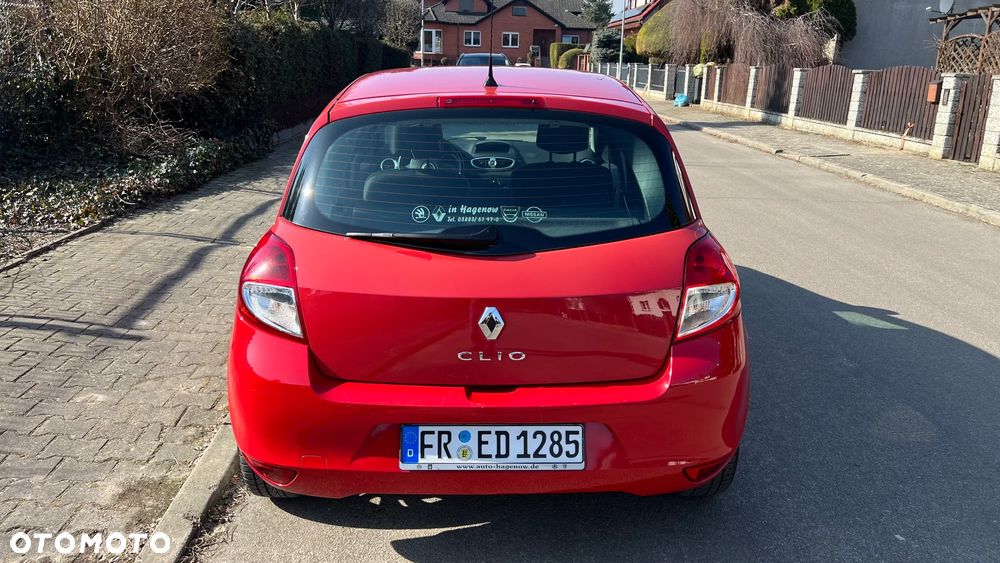 Renault Clio - 6