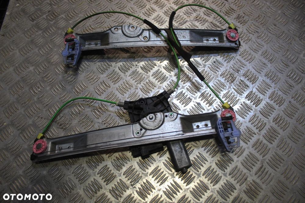 MECHANIZM PODNOŚNIK SZYBY PRAWY PRZÓD OPEL CORSA D 3D - 5