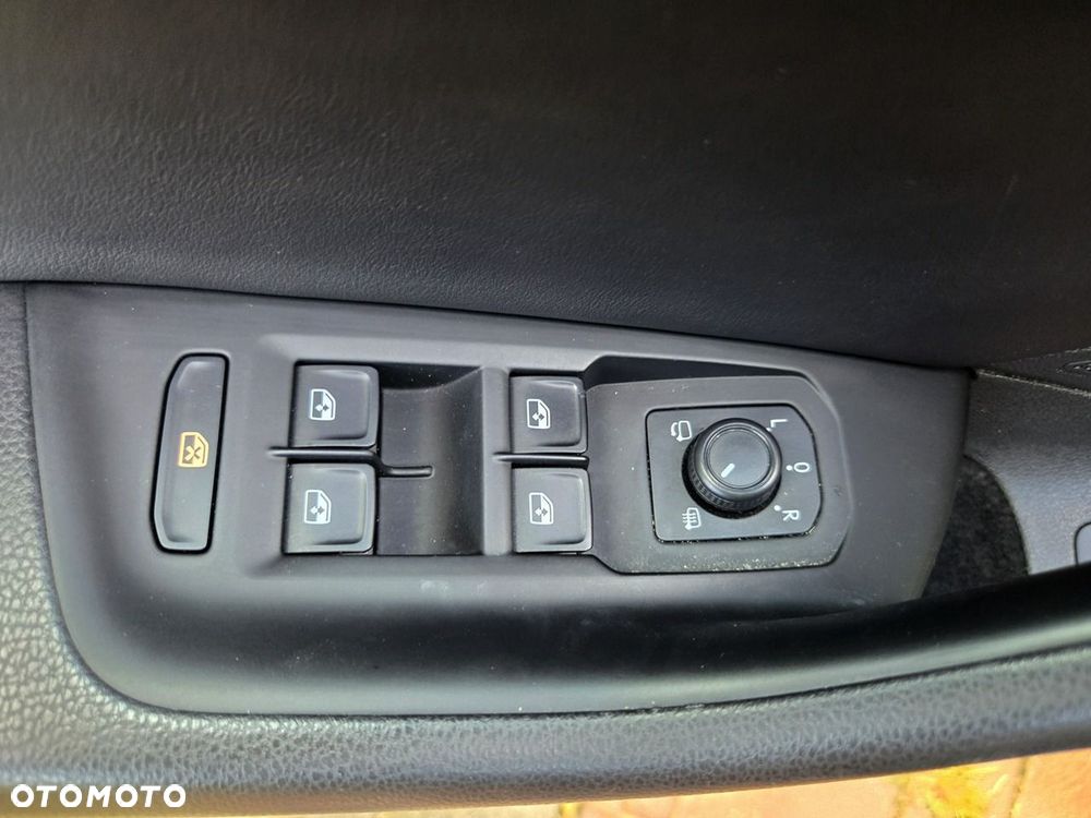 Volkswagen Arteon 2.0 TSI 4Motion R-Line DSG - 16