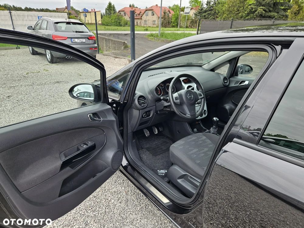 Opel Corsa 1.4 16V Satellite - 16