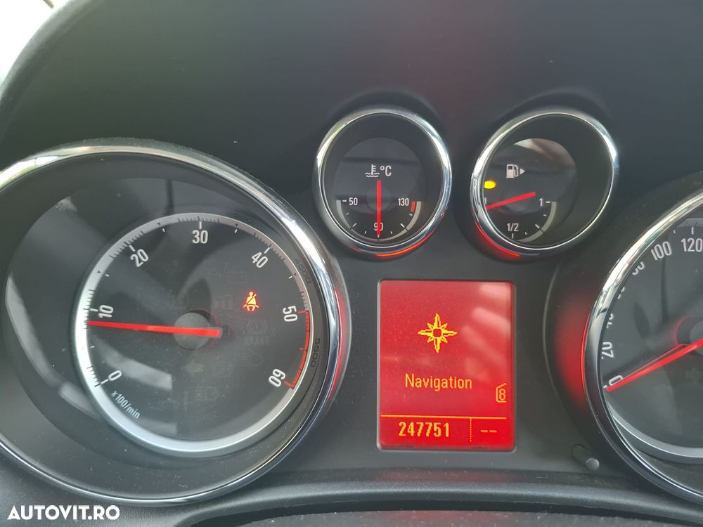 Opel Astra 1.7 CDTI DPF 150 Jahre - 6