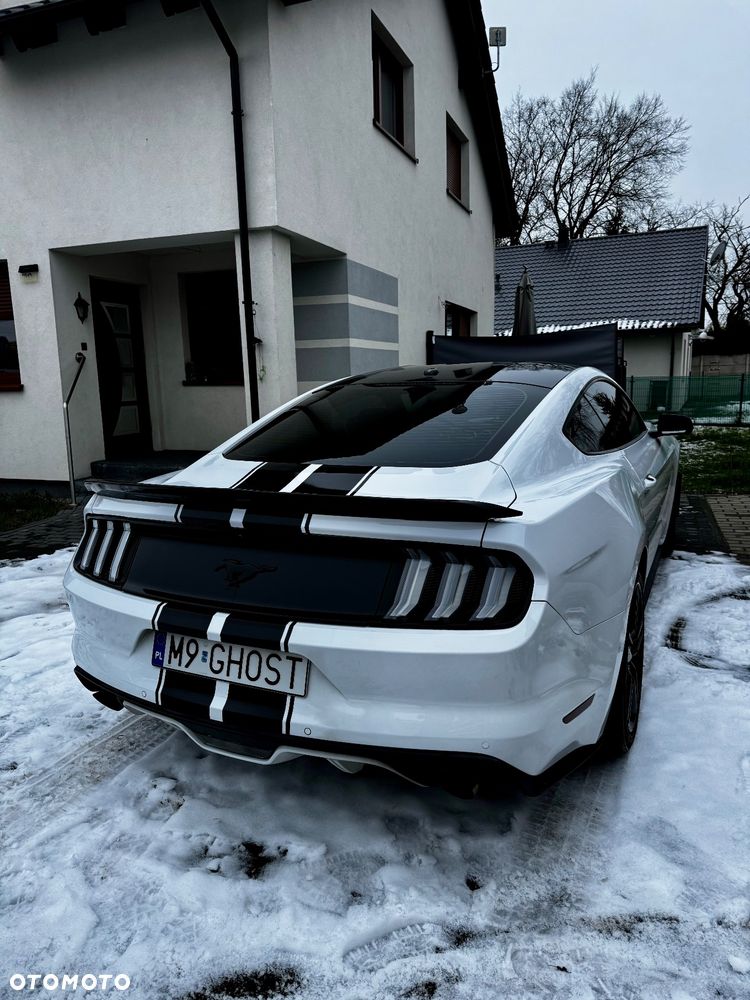 Ford Mustang - 3