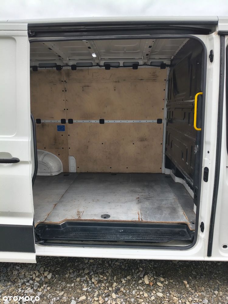 Volkswagen Crafter - 17