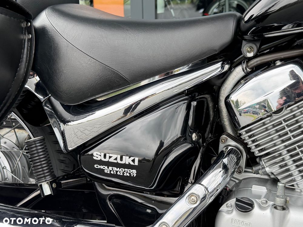 Suzuki Intruder - 15