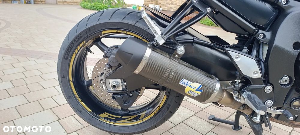 Yamaha FZ - 23