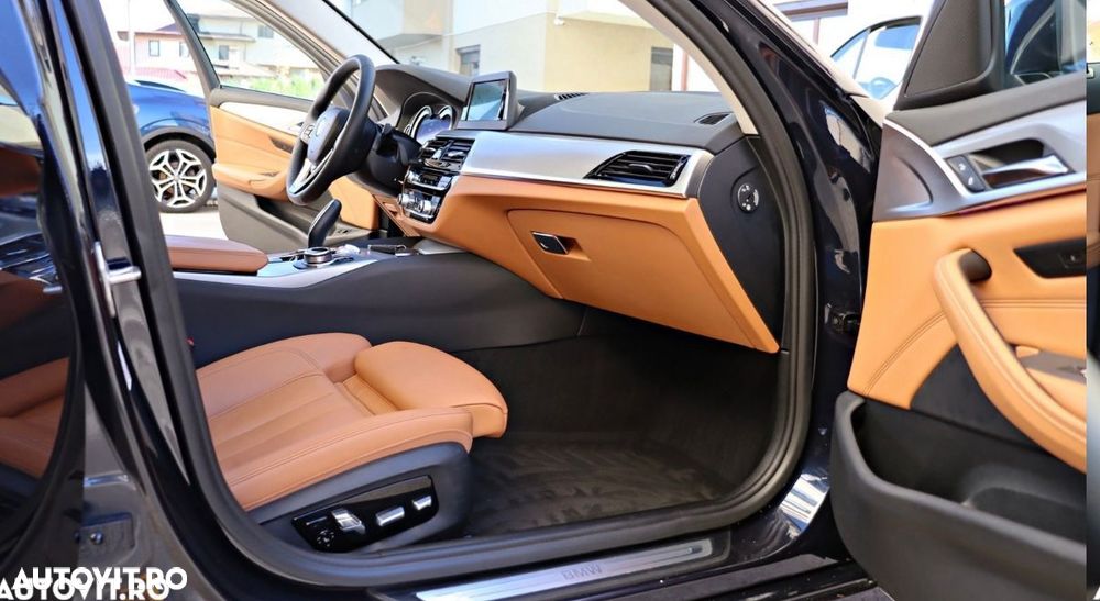 BMW Seria 5 520d Aut. Luxury Line - 11