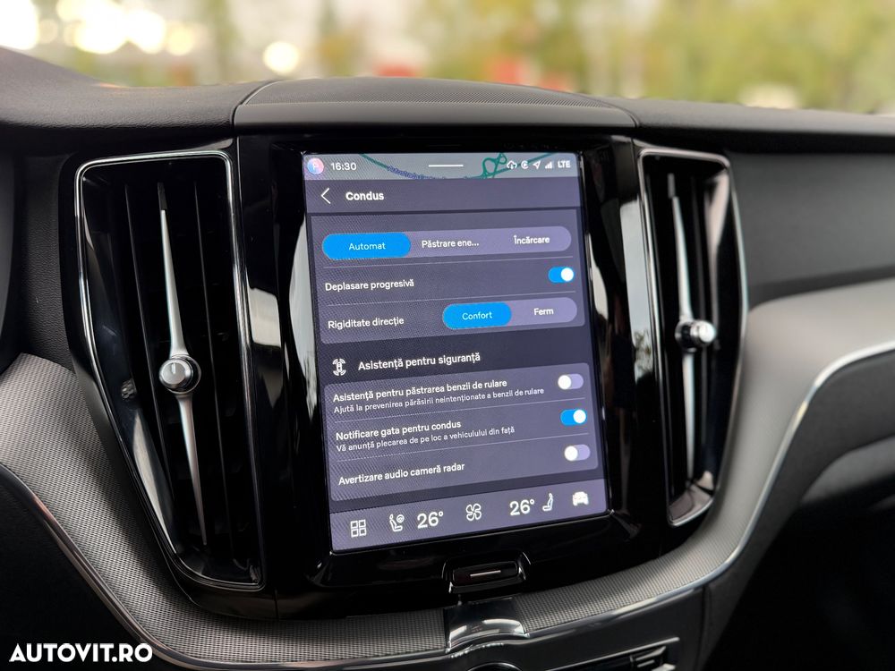 Volvo XC 60 T6 AWD Recharge Plus Dark - 36