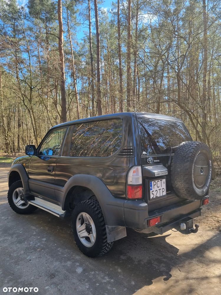 Toyota Land Cruiser - 35