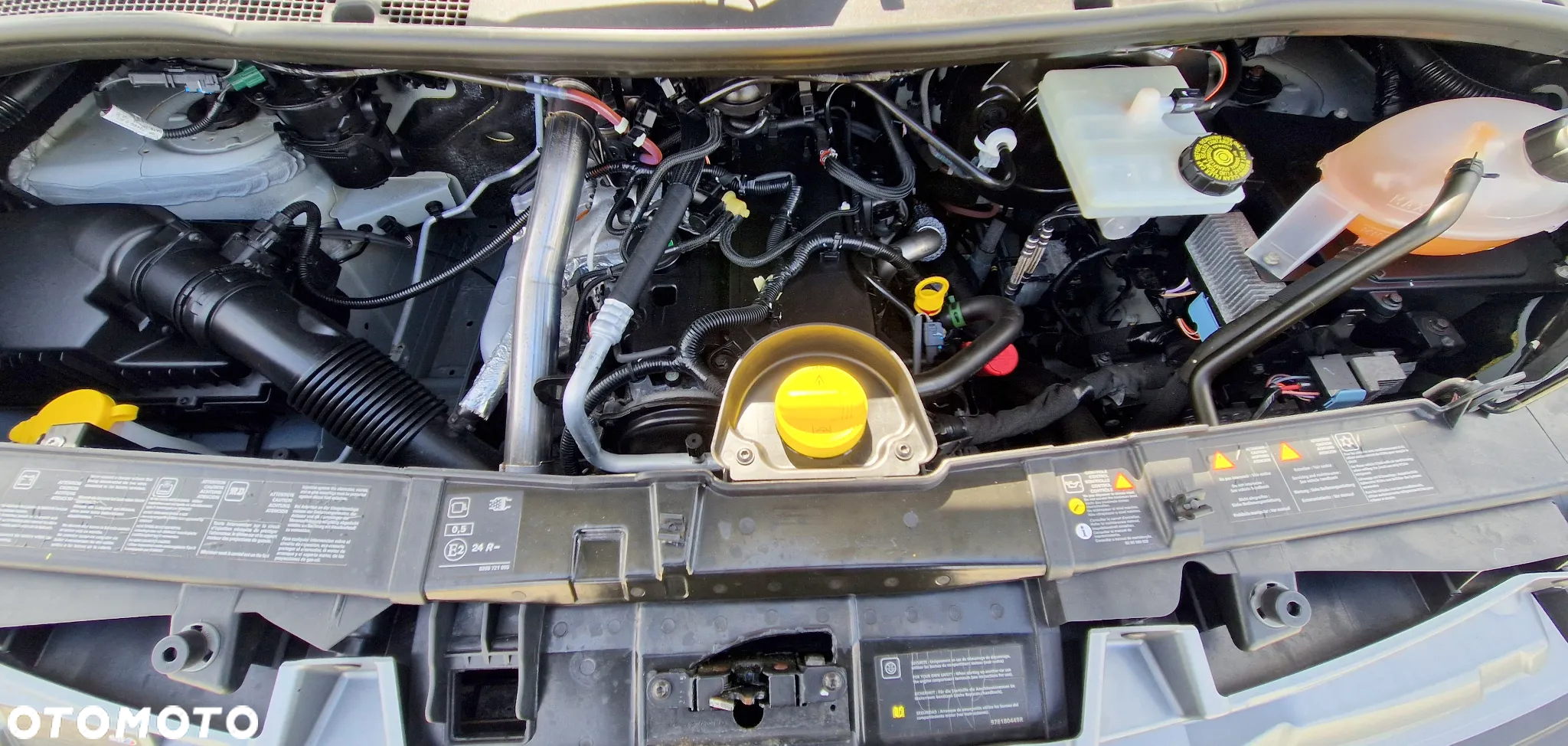 Renault MASTER 2,3 DCI 165 KONNA SKRZYNIA 4,1M HDS HMF 830 KG KLIMA BLIŻNIAKI DO 3,5T 157T/KM PRZEBIEGU GWARANCJA - 18