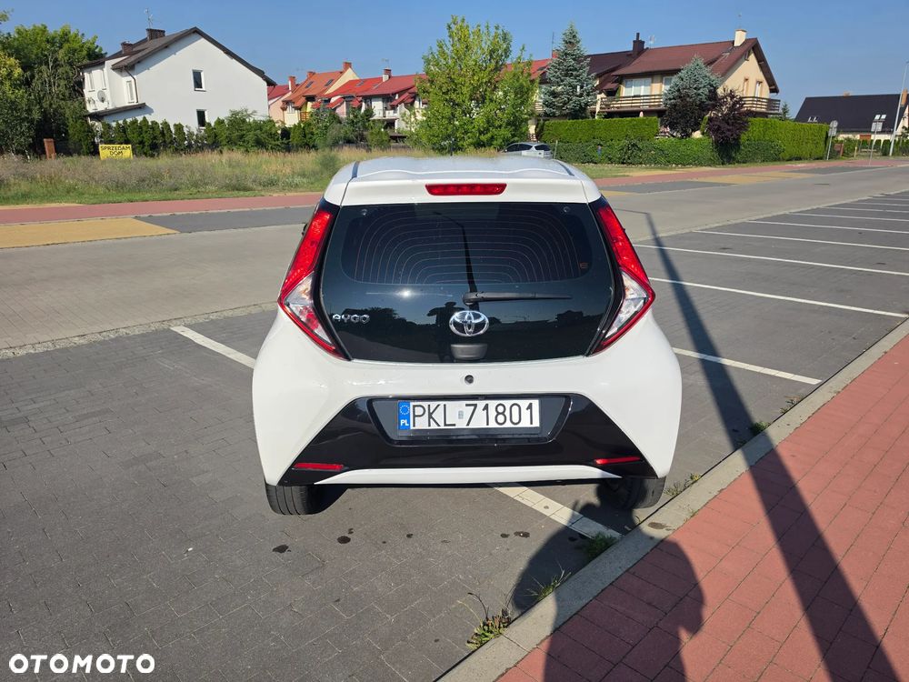 Toyota Aygo x-play - 6