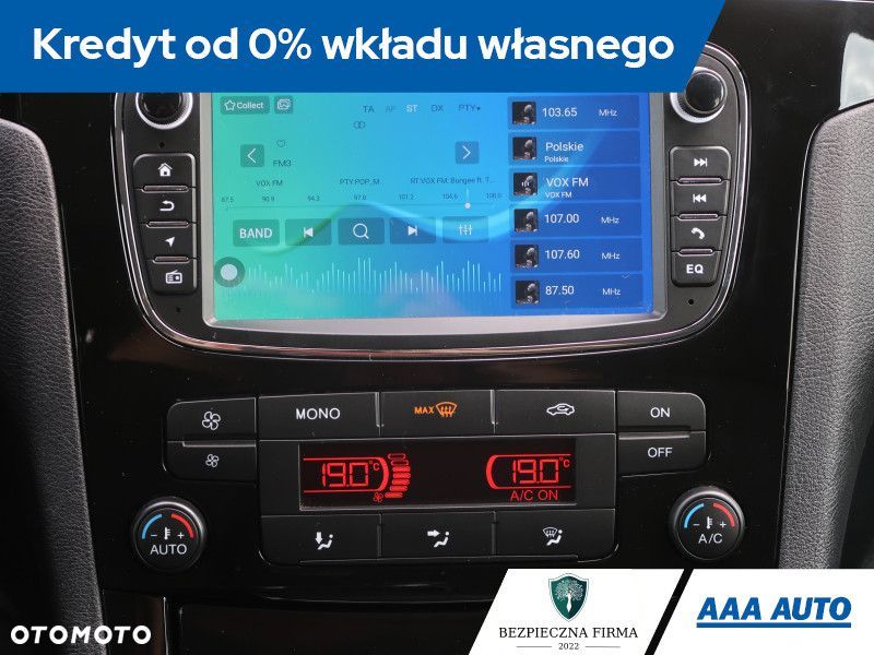 Ford S-Max - 13