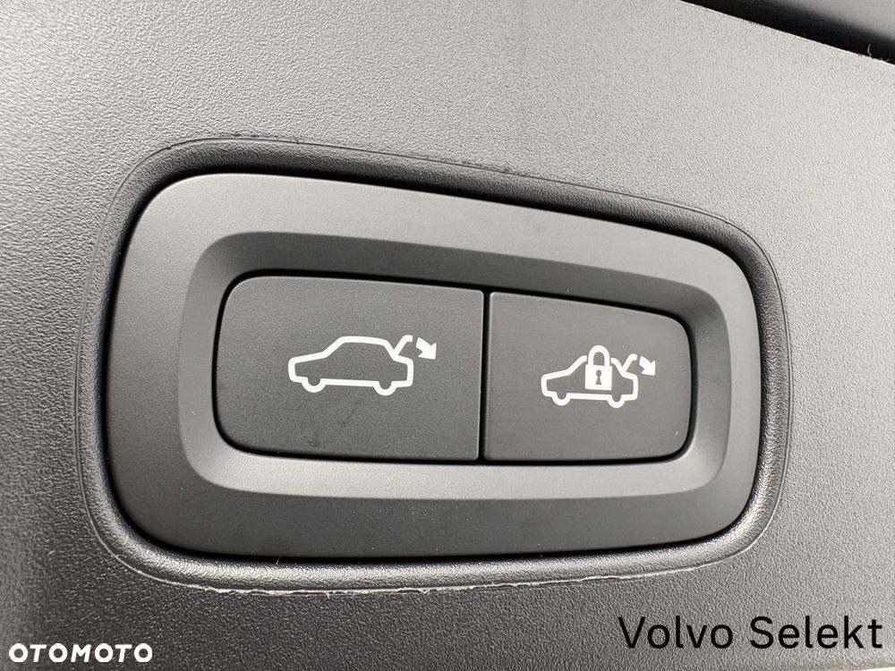 Volvo V90 2025