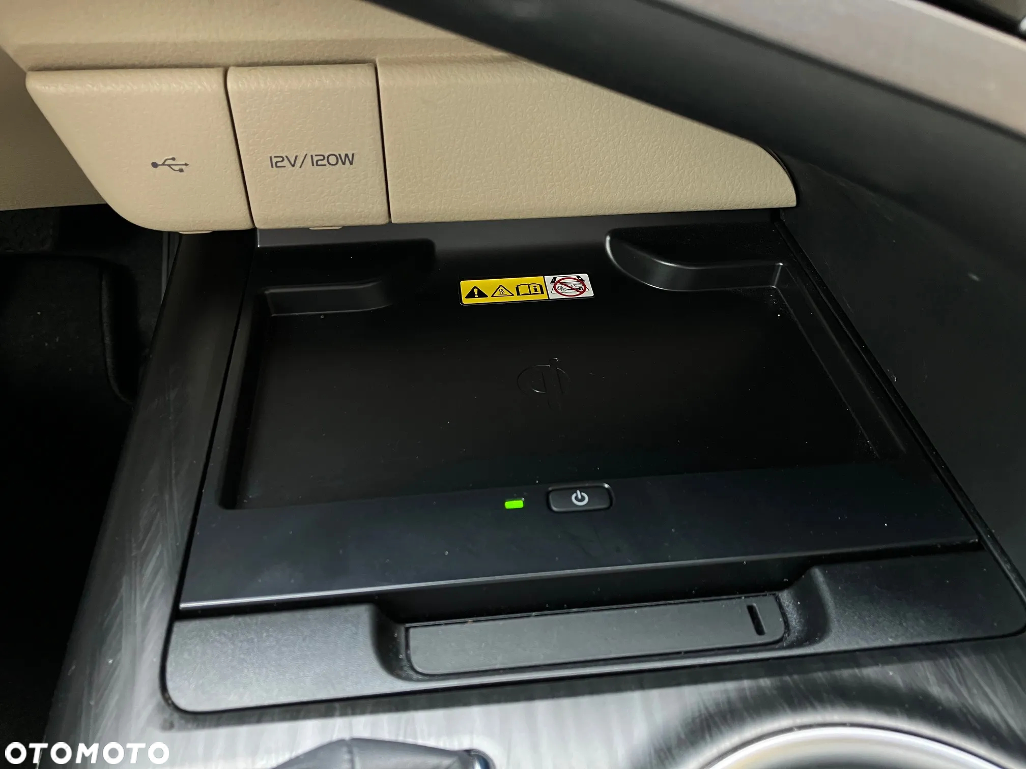 Toyota Camry 2.5 Hybrid Executive CVT - 30