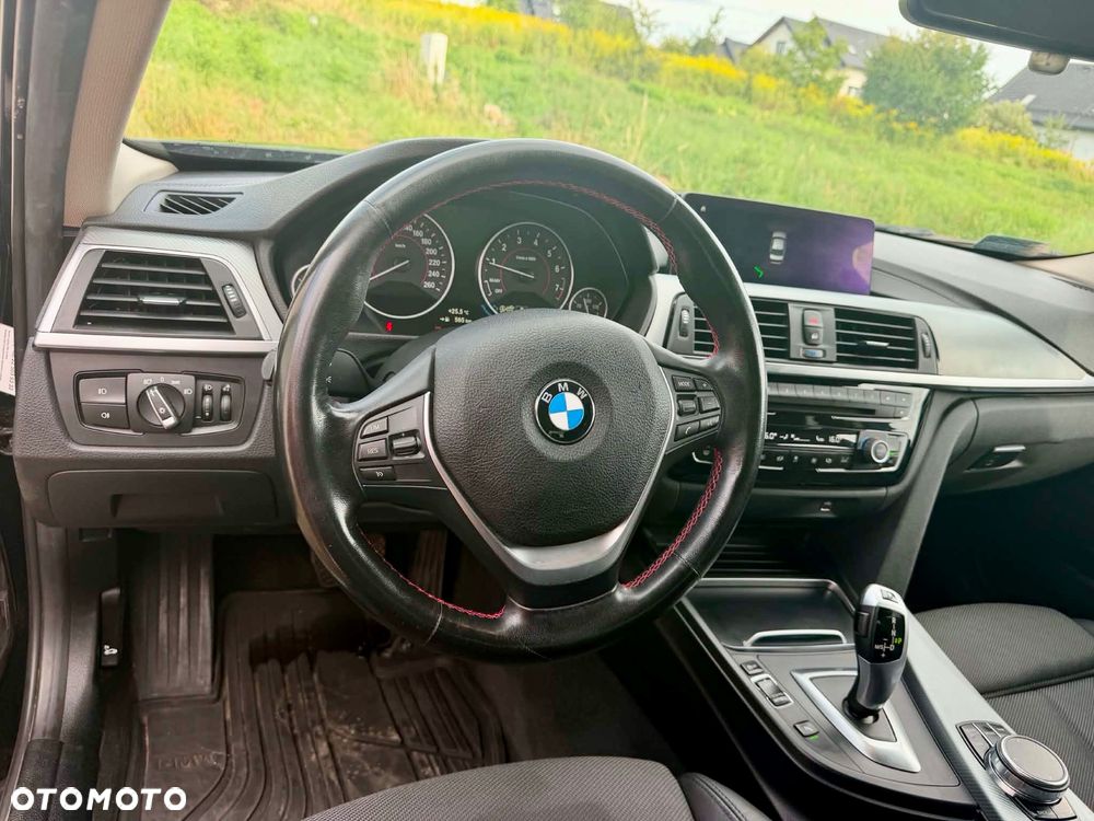 BMW Seria 3 318i - 11