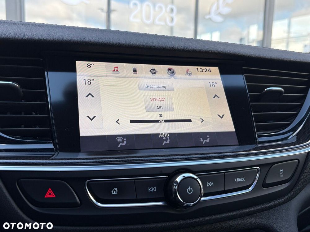Opel Insignia - 35